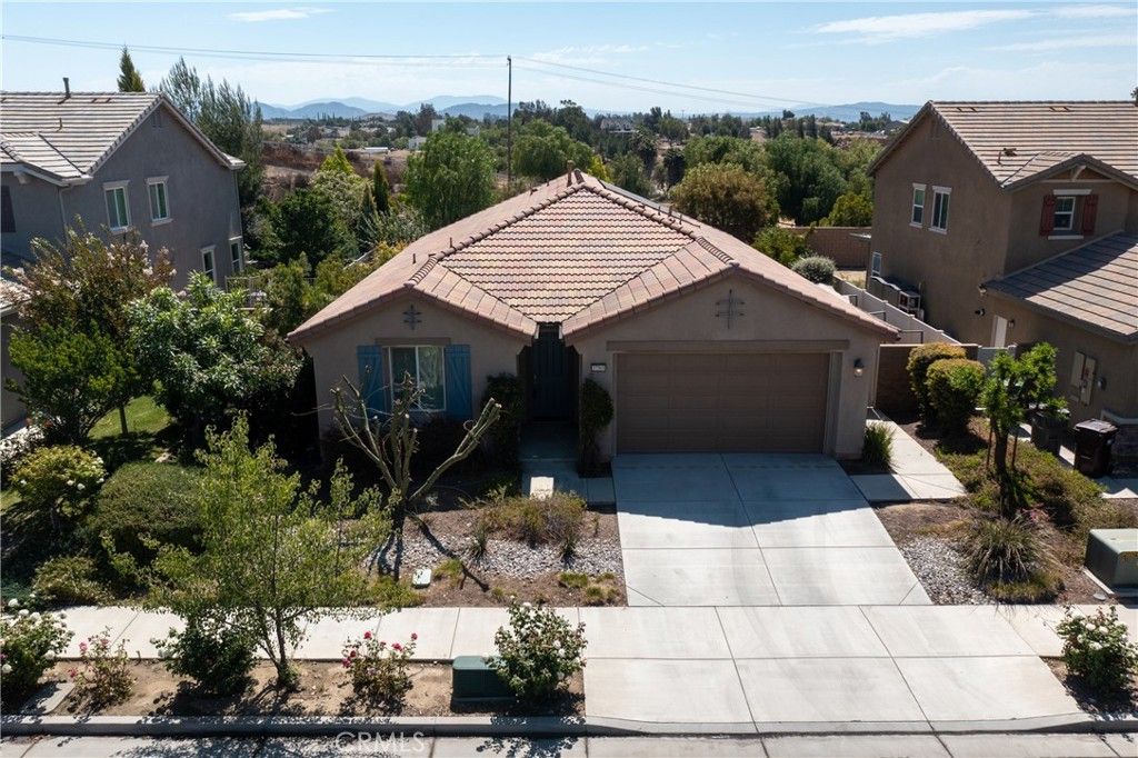 Image 35 of property listing at 37568 River Oats Lane, Murrieta, CA 92563