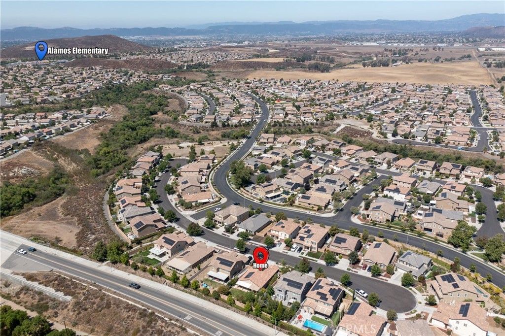 Image 37 of property listing at 37568 River Oats Lane, Murrieta, CA 92563
