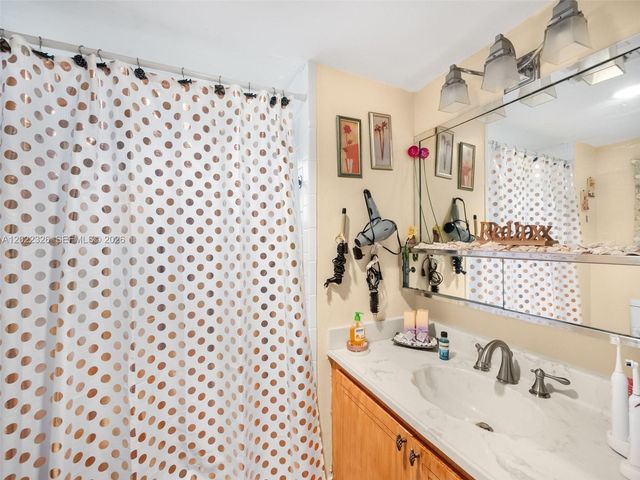 6400 NW 2nd Avenue 117, Boca Raton, FL 33487