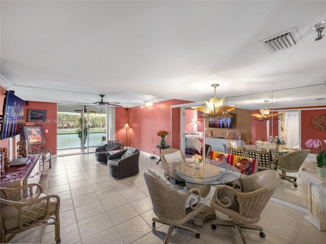 6400 NW 2nd Avenue 117, Boca Raton, FL 33487