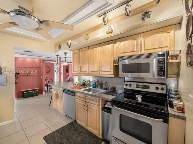 6400 NW 2nd Avenue 117, Boca Raton, FL 33487