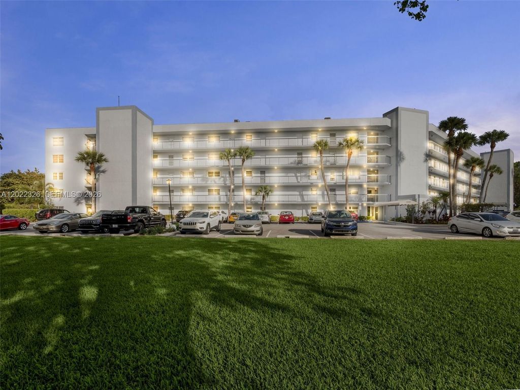 6400 NW 2nd Avenue 117, Boca Raton, FL 33487