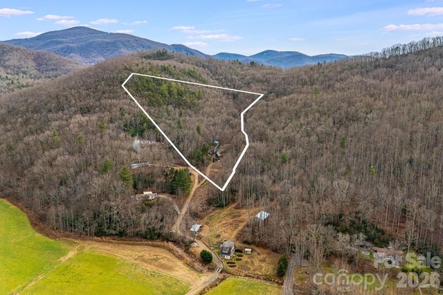 55 Heavenly Lane, Fairview, NC 28730