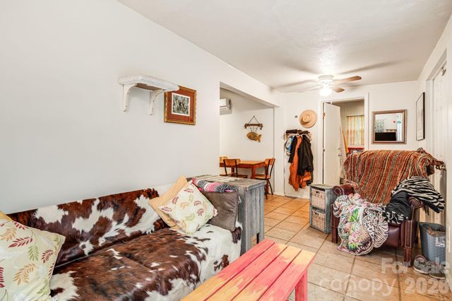 55 Heavenly Lane, Fairview, NC 28730