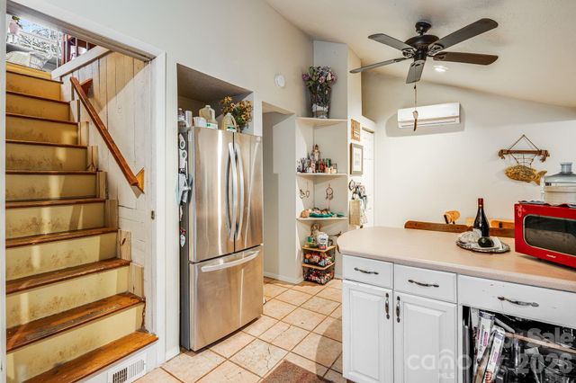 55 Heavenly Lane, Fairview, NC 28730