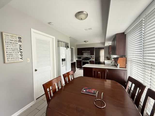 1415 Churchill Road, Schaumburg, IL 60195