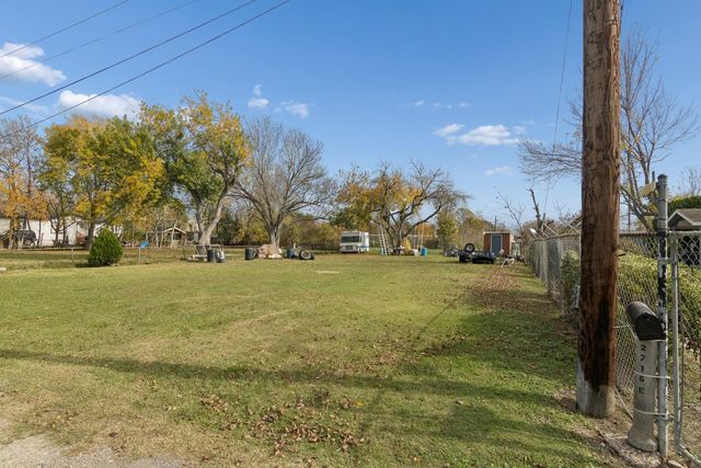 2716 Southmore Avenue E, Pasadena, TX 77502