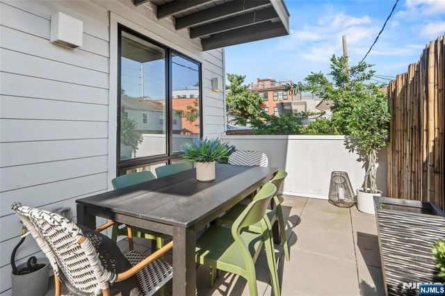 371 2nd Street 2B, Jersey City, NJ 07302