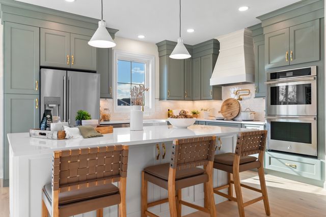 25 Summertime Circle, Stonington, CT 06379