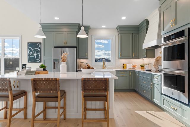 25 Summertime Circle, Stonington, CT 06379