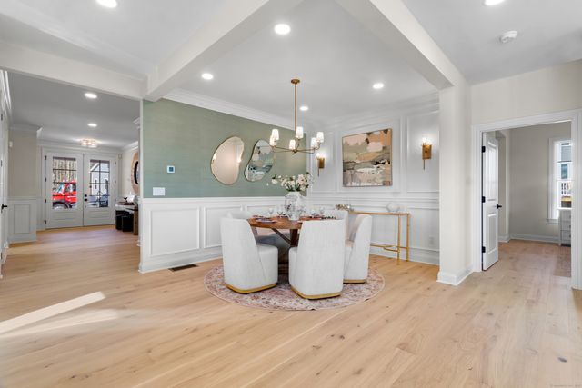 25 Summertime Circle, Stonington, CT 06379