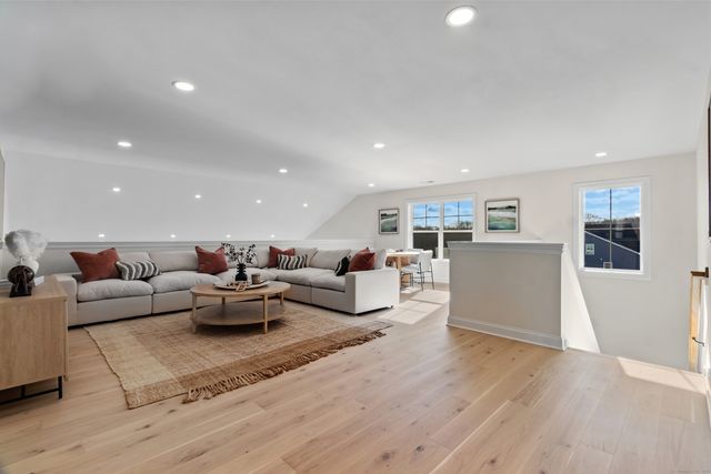 25 Summertime Circle, Stonington, CT 06379