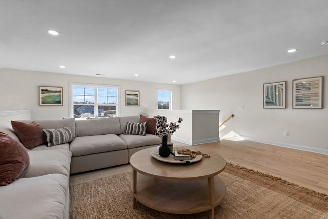 25 Summertime Circle, Stonington, CT 06379