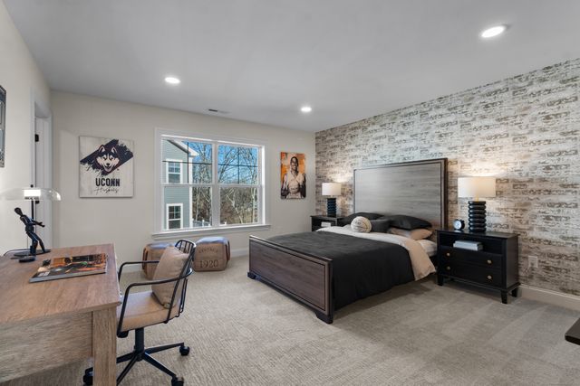 25 Summertime Circle, Stonington, CT 06379