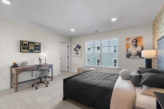 25 Summertime Circle, Stonington, CT 06379