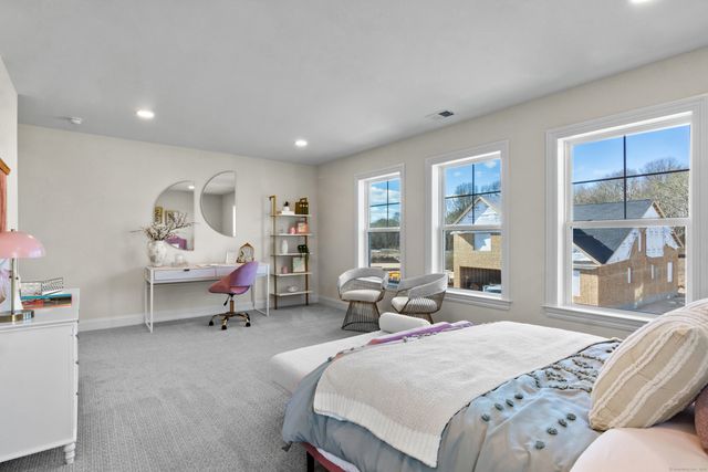 25 Summertime Circle, Stonington, CT 06379