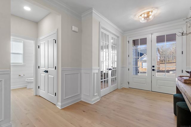 25 Summertime Circle, Stonington, CT 06379