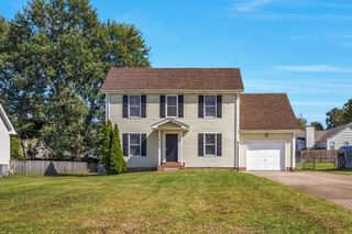 262 Kathleen Ct, Clarksville, TN 37043