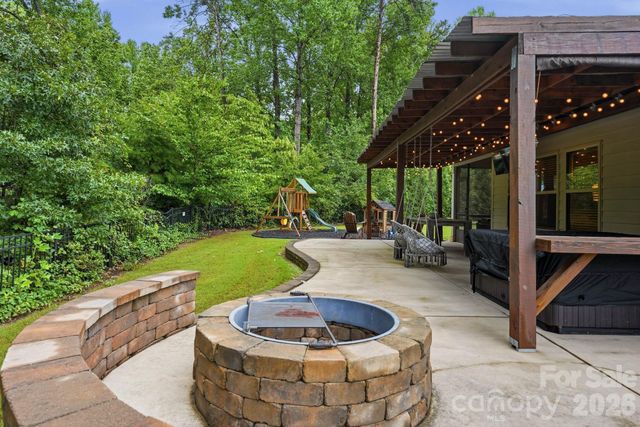 8504 Pennegrove Circle, Charlotte, NC 28214