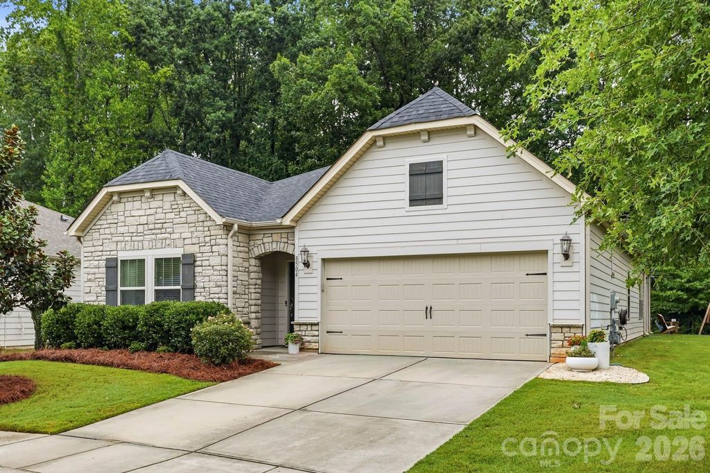 8504 Pennegrove Circle, Charlotte, NC 28214