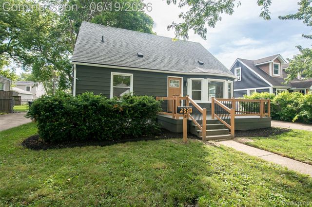 2330 Buckingham Avenue, Berkley, MI 48072
