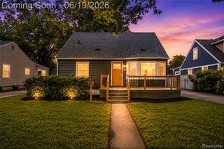 2330 Buckingham Avenue, Berkley, MI 48072
