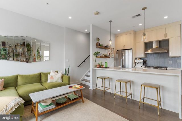 653 IRVING ST NW #7, Washington, DC 20010