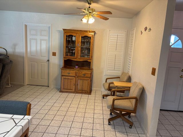 1691 Davis St, Ripon, CA 95366