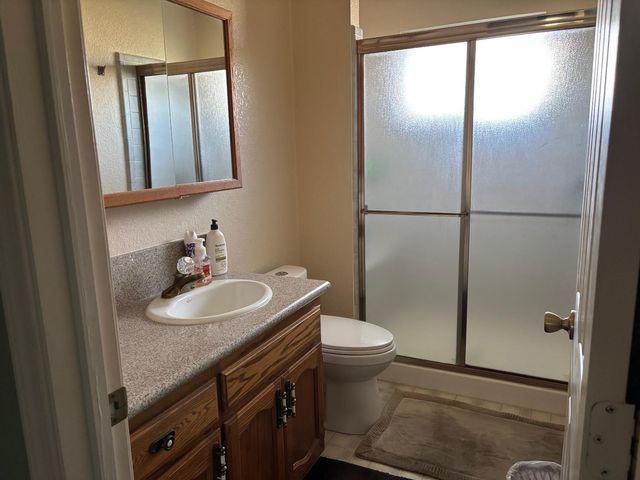 1691 Davis St, Ripon, CA 95366