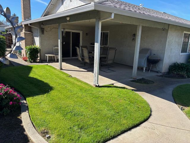 1691 Davis St, Ripon, CA 95366