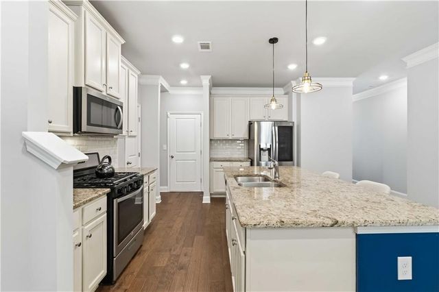2483 Quay Ridge, Lawrenceville, GA 30044