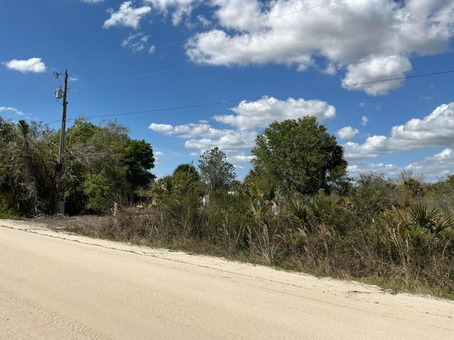 19025 NW 272nd Street, Okeechobee, FL 34972