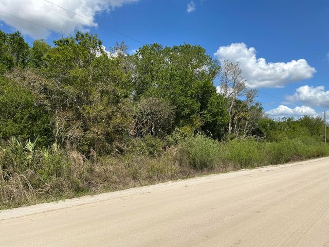 19025 NW 272nd Street, Okeechobee, FL 34972