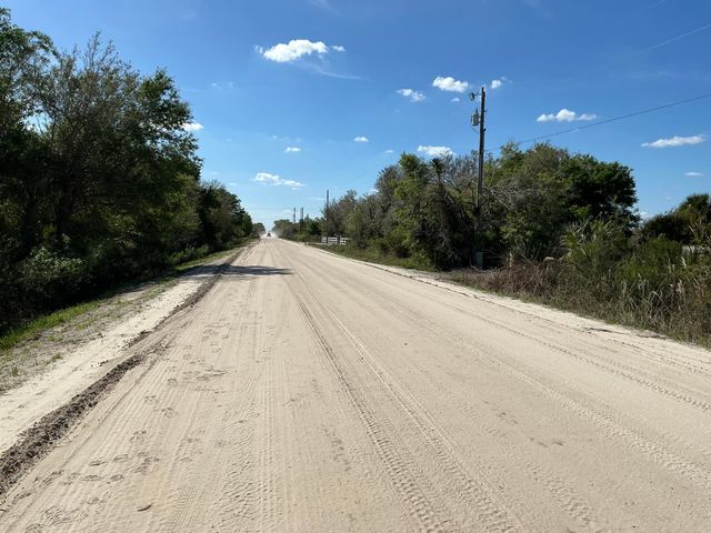 19025 NW 272nd Street, Okeechobee, FL 34972