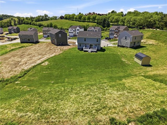 714 Dahlia Drive, Belle Vernon, PA 15012