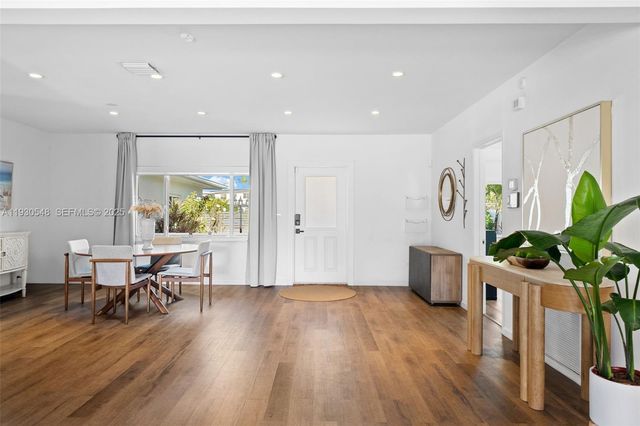 7770 Hawthorne Ave, Miami Beach, FL 33141