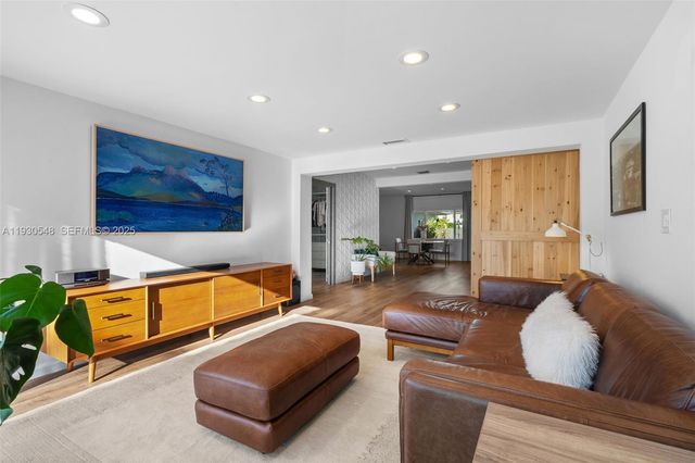 7770 Hawthorne Ave, Miami Beach, FL 33141