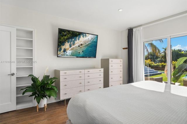 7770 Hawthorne Ave, Miami Beach, FL 33141