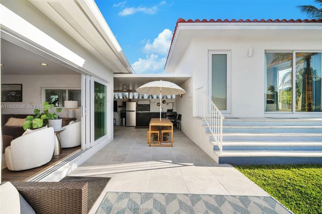 7770 Hawthorne Ave, Miami Beach, FL 33141