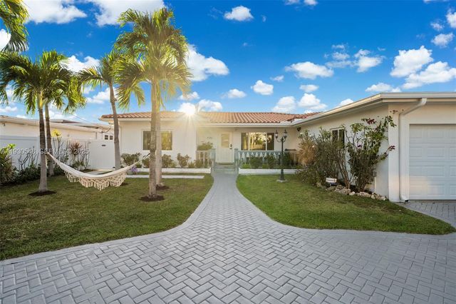 7770 Hawthorne Ave, Miami Beach, FL 33141