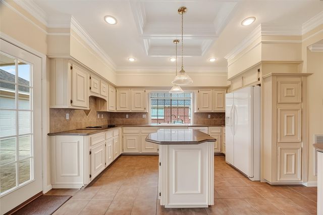 1915 Sandy Schoals, League City, TX 77573