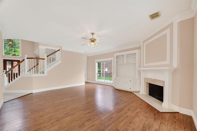 1915 Sandy Schoals, League City, TX 77573