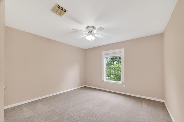 1915 Sandy Schoals, League City, TX 77573