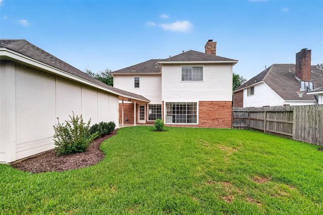 1915 Sandy Schoals, League City, TX 77573