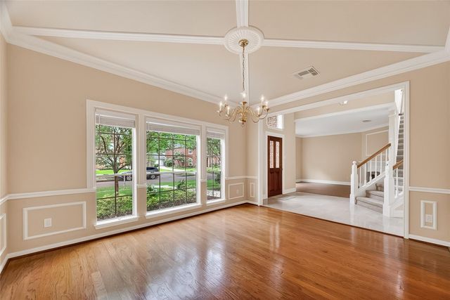 1915 Sandy Schoals, League City, TX 77573