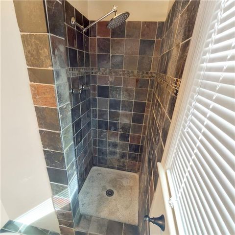 16009 E 37TH Terrace, Independence, MO 64055