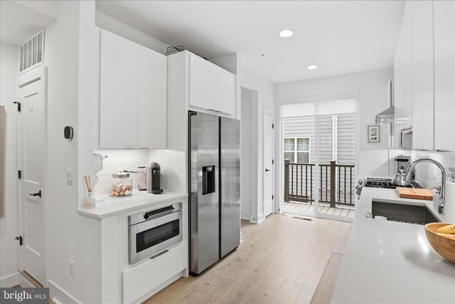 7331 BLADE DR, Falls Church, VA 22042
