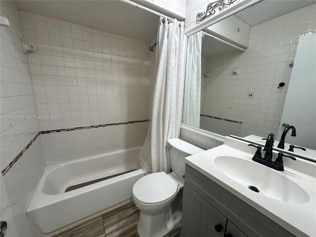 17843 NW 63rd Court FRONT, Hialeah, FL 33015
