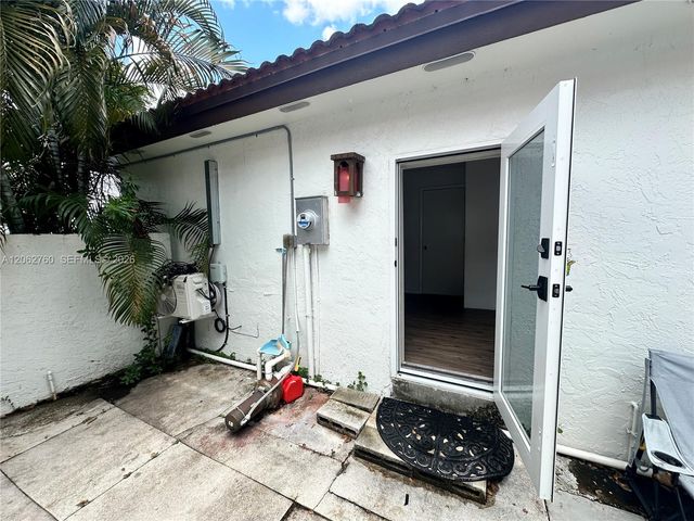 17843 NW 63rd Court FRONT, Hialeah, FL 33015
