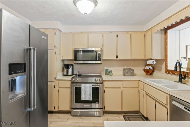 2249 Ephraim AVE, Fort Myers, FL 33907